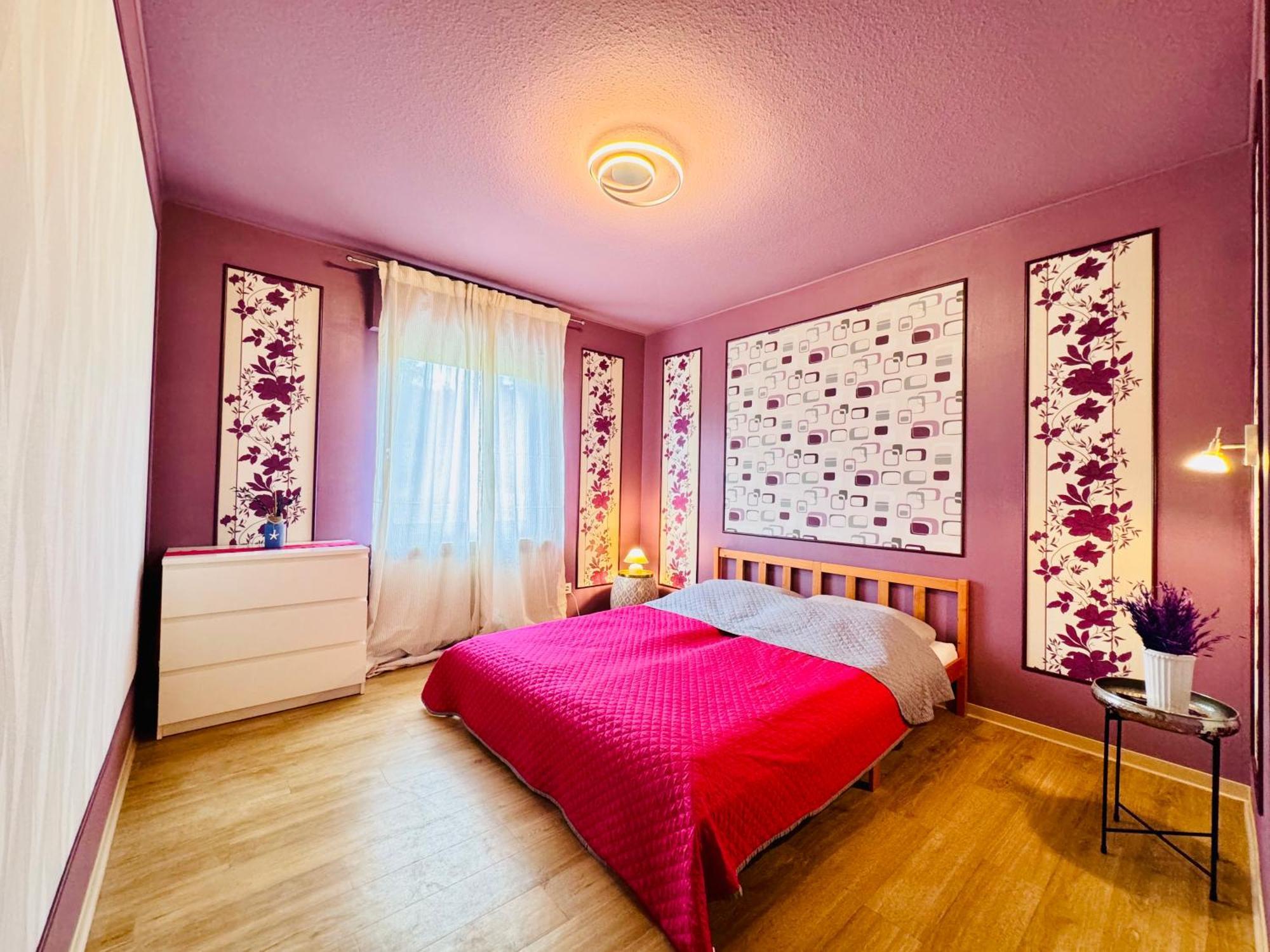 Bookeinfach Bad Ems - Private - Sauna Jacuzzi Whirlpool Swimmingpool Alahna Sup Beachvolleyball Billiards Ping Pong Cinema Theater Music Disco Ball Bbq Und Parkplaetze Exterior foto