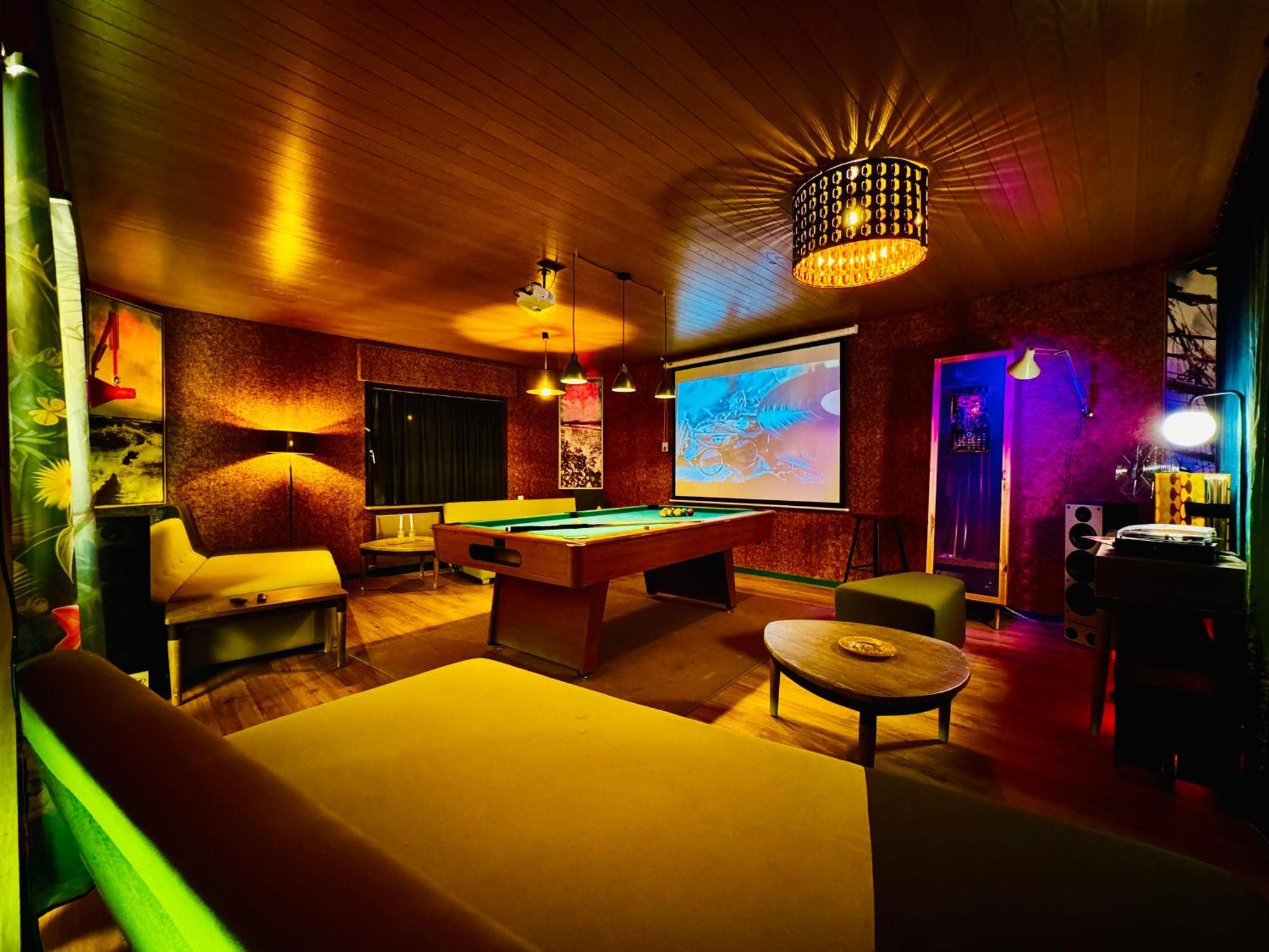 Bookeinfach Bad Ems - Private - Sauna Jacuzzi Whirlpool Swimmingpool Alahna Sup Beachvolleyball Billiards Ping Pong Cinema Theater Music Disco Ball Bbq Und Parkplaetze Exterior foto