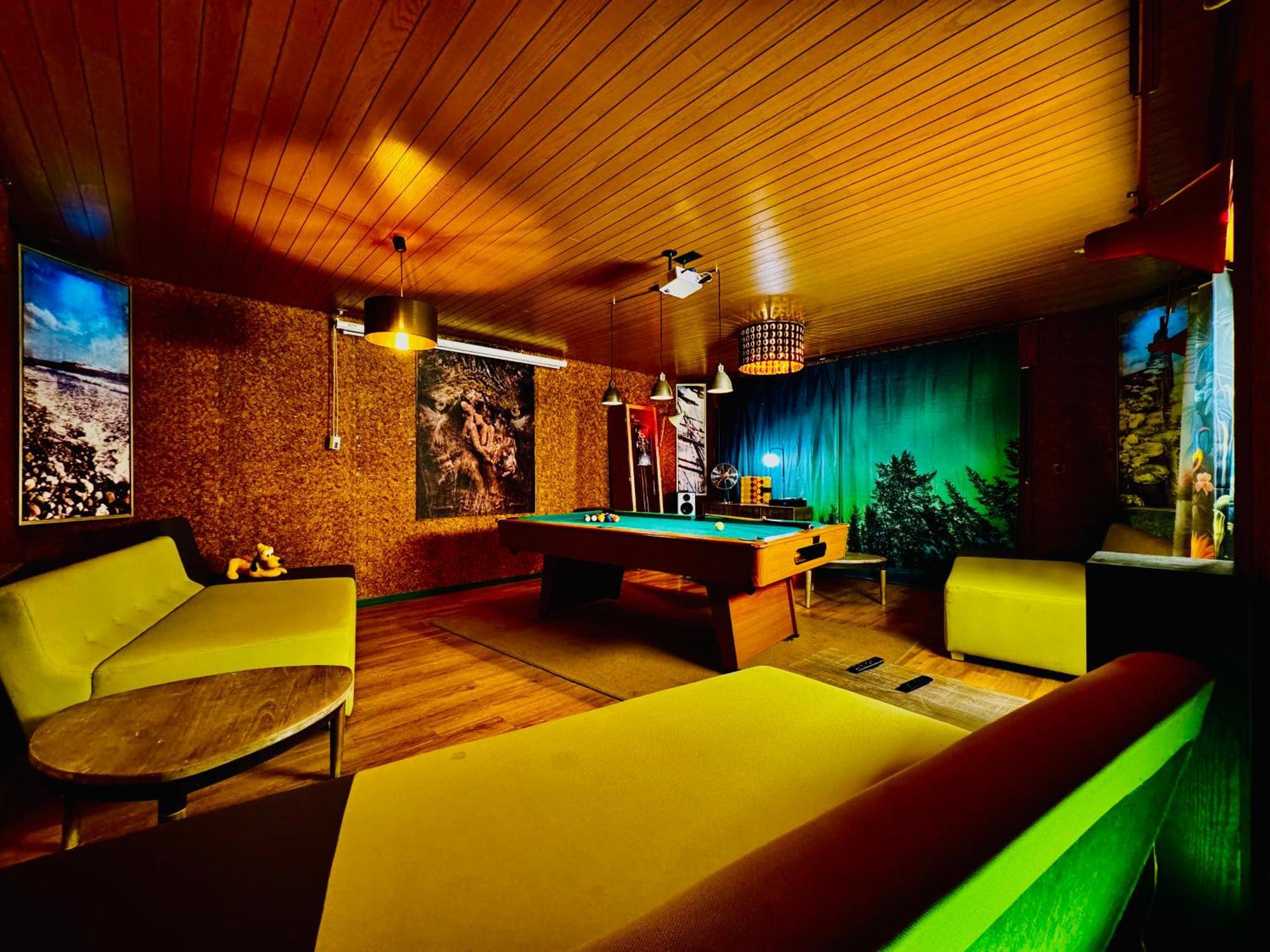 Bookeinfach Bad Ems - Private - Sauna Jacuzzi Whirlpool Swimmingpool Alahna Sup Beachvolleyball Billiards Ping Pong Cinema Theater Music Disco Ball Bbq Und Parkplaetze Exterior foto