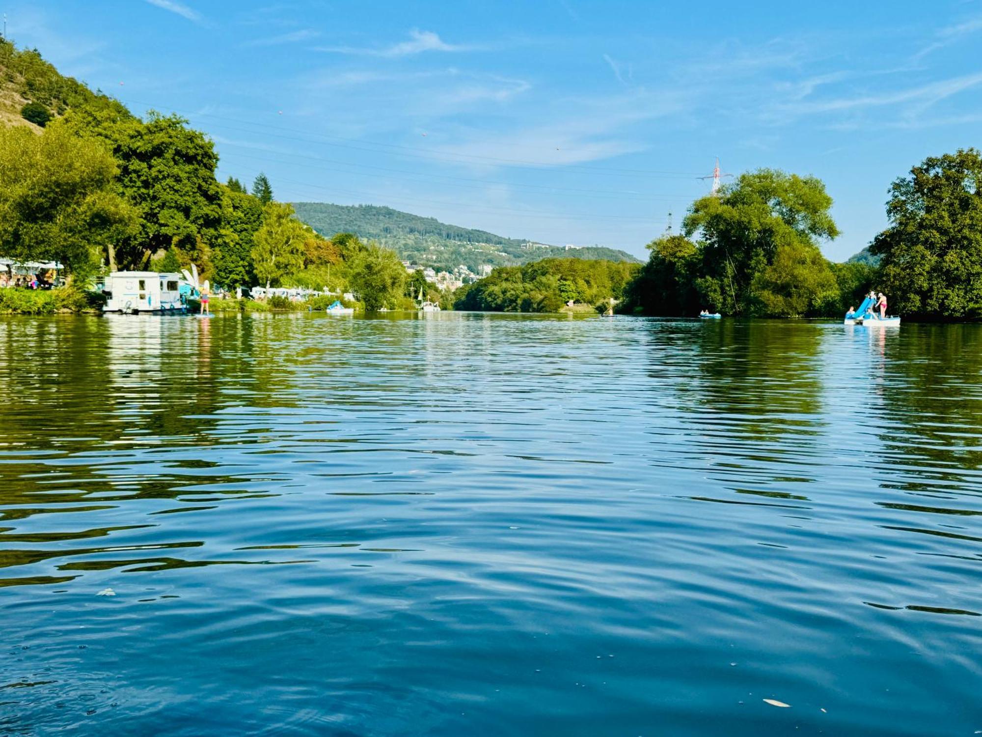 Bookeinfach Bad Ems - Private - Sauna Jacuzzi Whirlpool Swimmingpool Alahna Sup Beachvolleyball Billiards Ping Pong Cinema Theater Music Disco Ball Bbq Und Parkplaetze Exterior foto