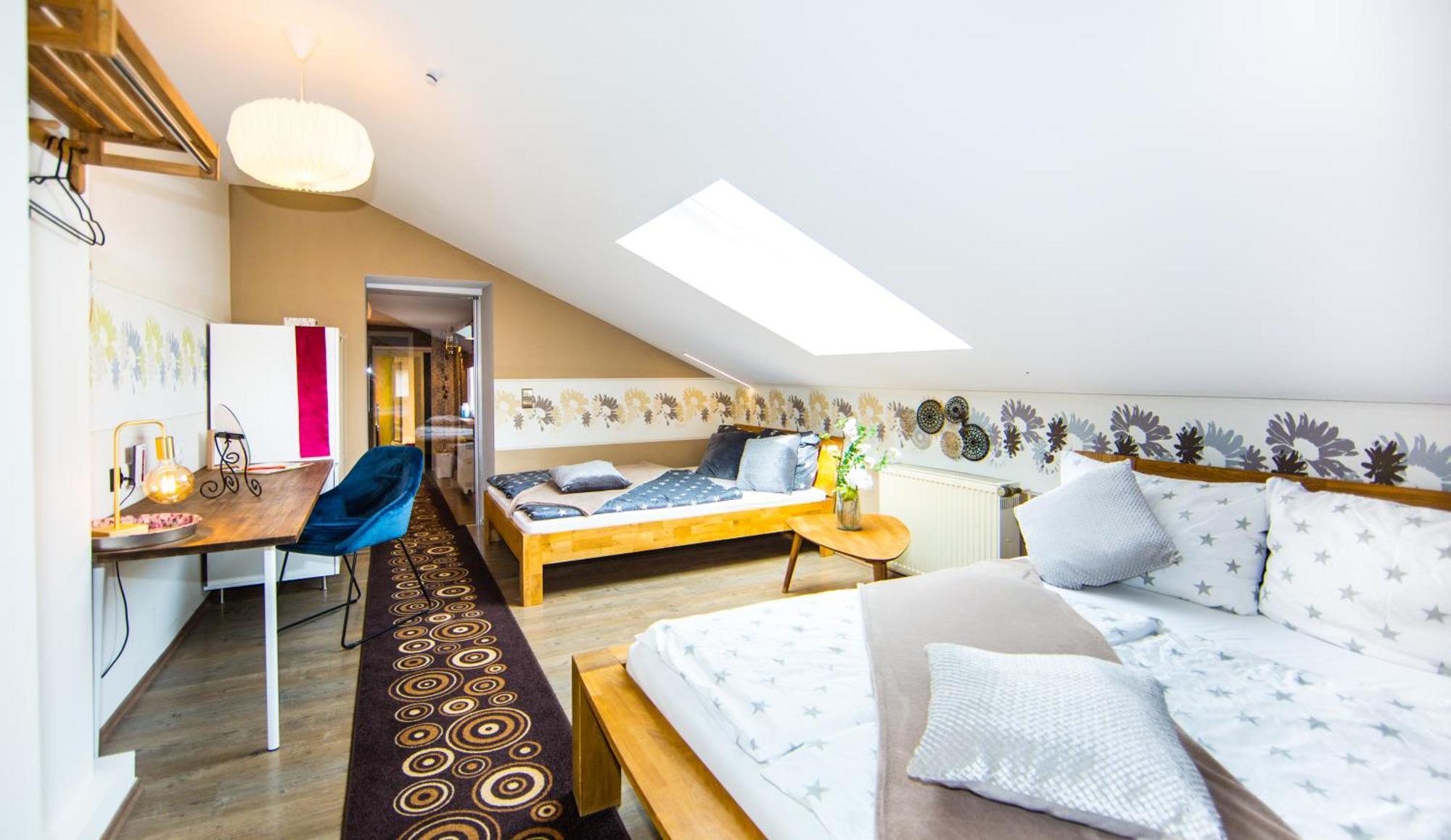 Bookeinfach Bad Ems - Private - Sauna Jacuzzi Whirlpool Swimmingpool Alahna Sup Beachvolleyball Billiards Ping Pong Cinema Theater Music Disco Ball Bbq Und Parkplaetze Exterior foto